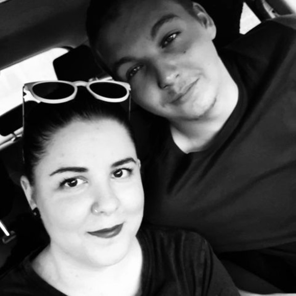 Meet your Posher, Tamica - Picture 1 of 1